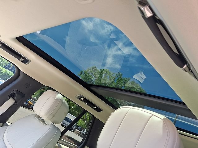 Used 2023 Land Rover Range Rover SE AWD/4WD image 15