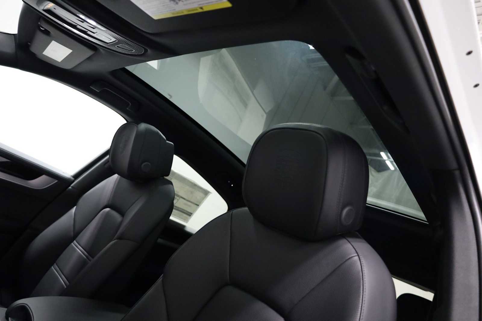 New 2026 Porsche Cayenne Coupe AWD/4WD image 20