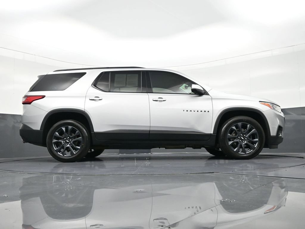 Used 2021 Chevrolet Traverse RS FWD image 30
