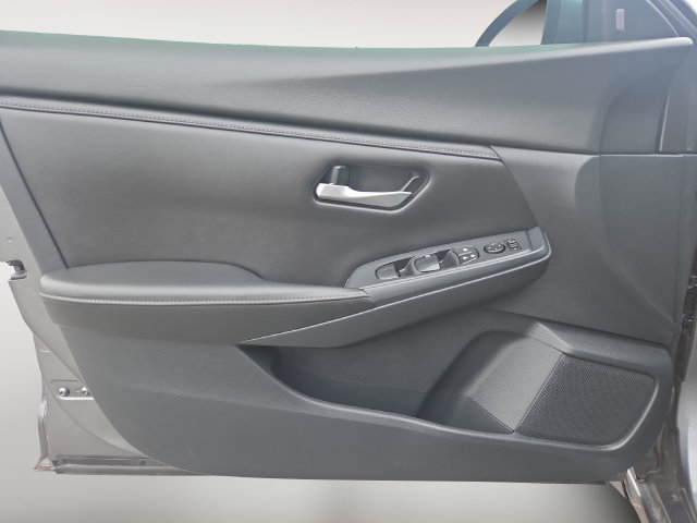 Used 2021 Nissan Sentra SV FWD image 16