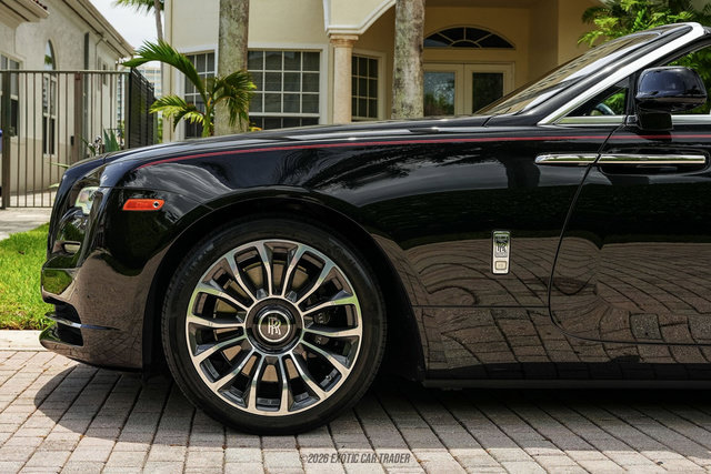 Used 2019 Rolls-Royce Dawn RWD image 4
