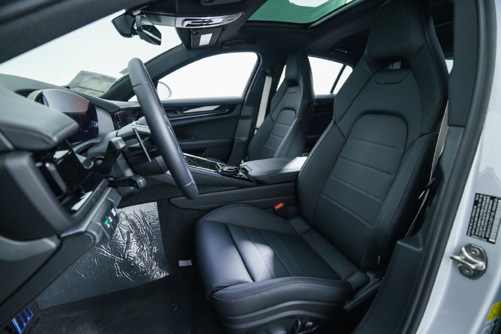 New 2026 Porsche Panamera 4 AWD/4WD image 5