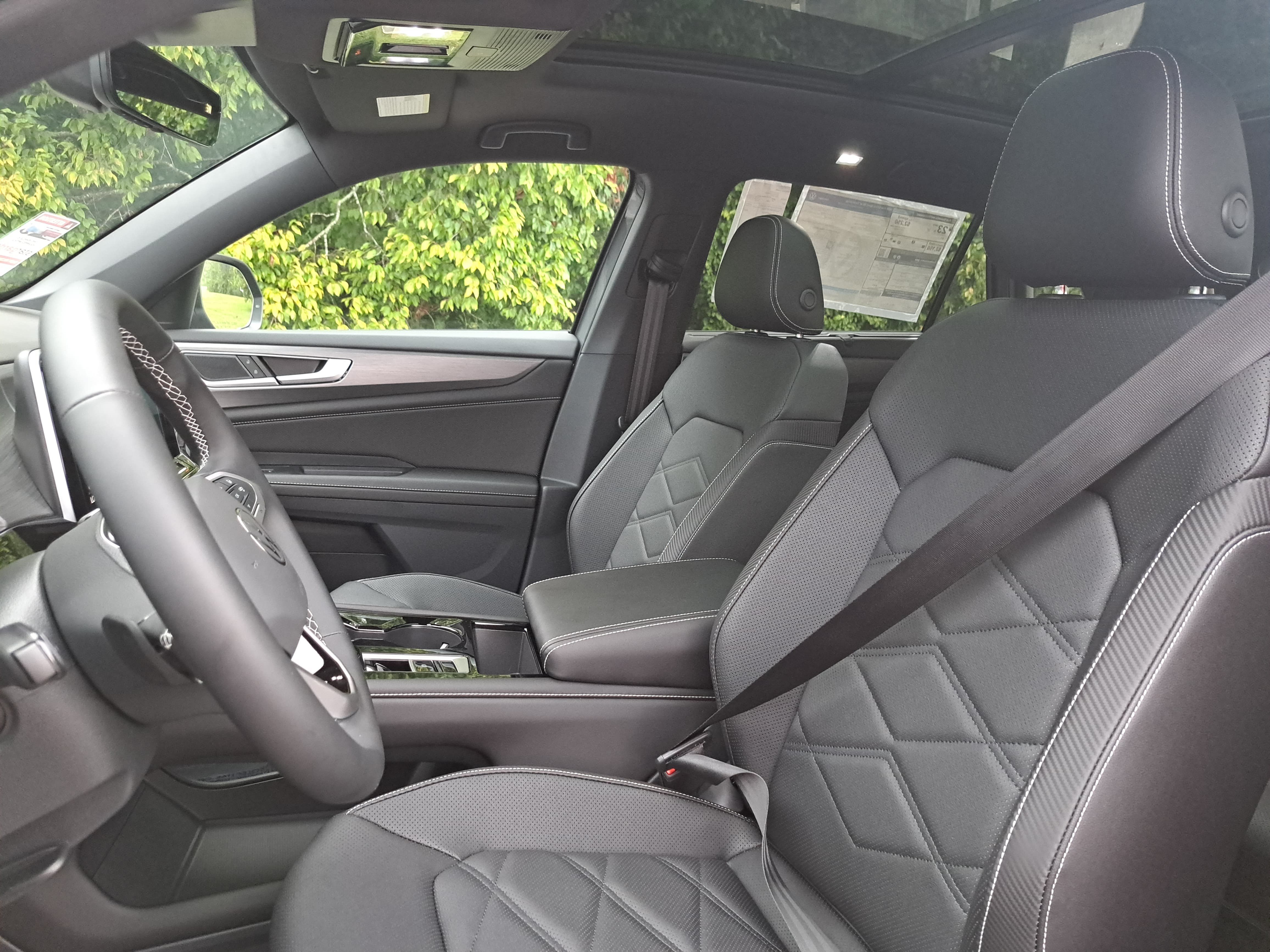 New 2026 Volkswagen Atlas Cross Sport SE FWD image 15