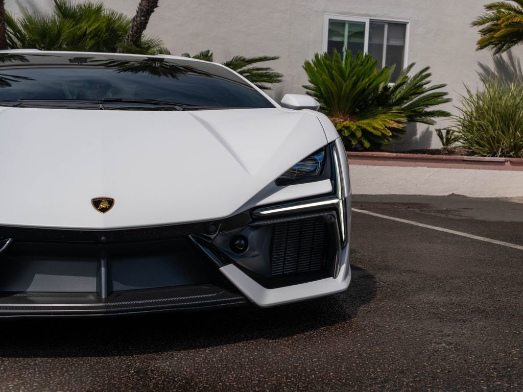 Used 2025 Lamborghini Revuelto AWD/4WD image 26