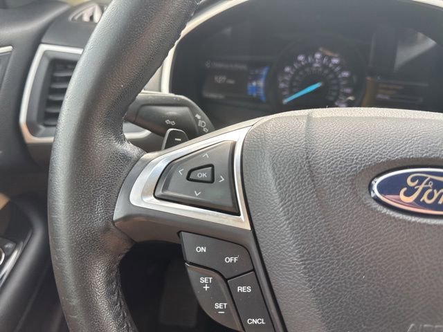Used 2017 Ford Edge SEL w/ Equipment Group 201A AWD/4WD image 23