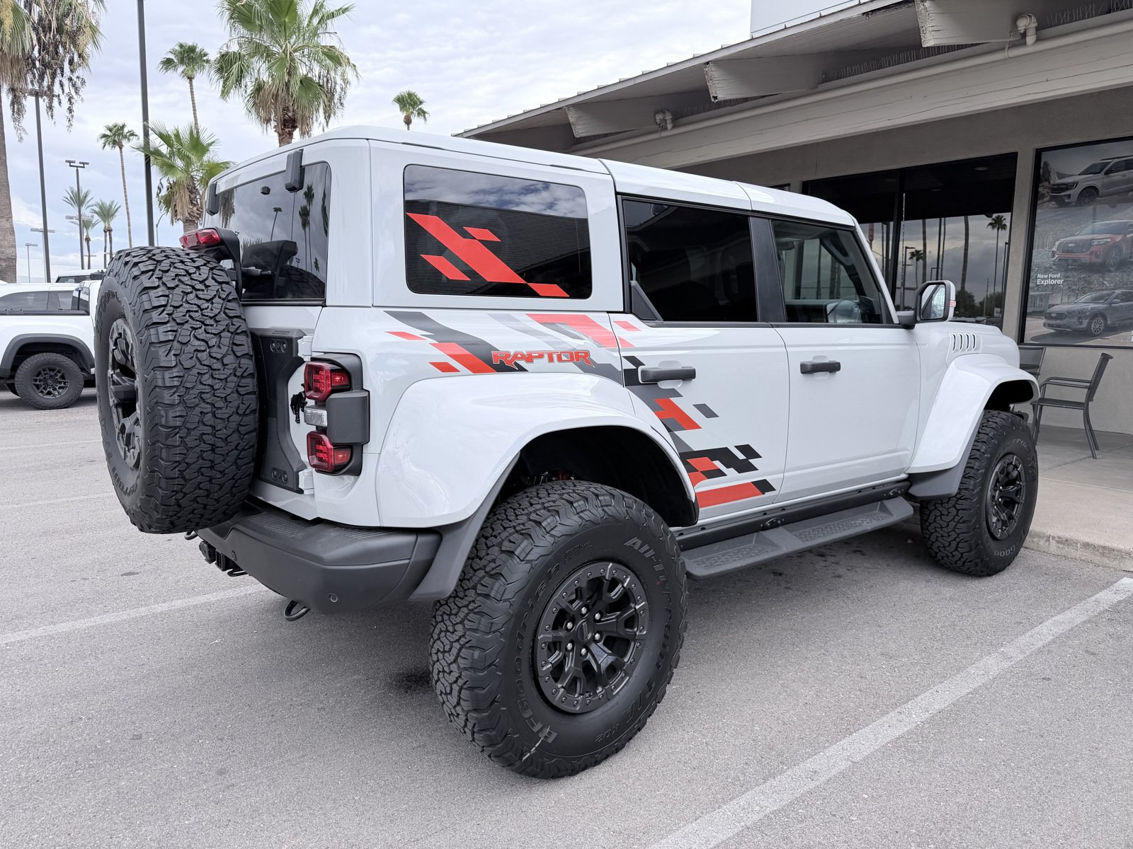 Used 2026 Ford Bronco Raptor AWD/4WD image 5