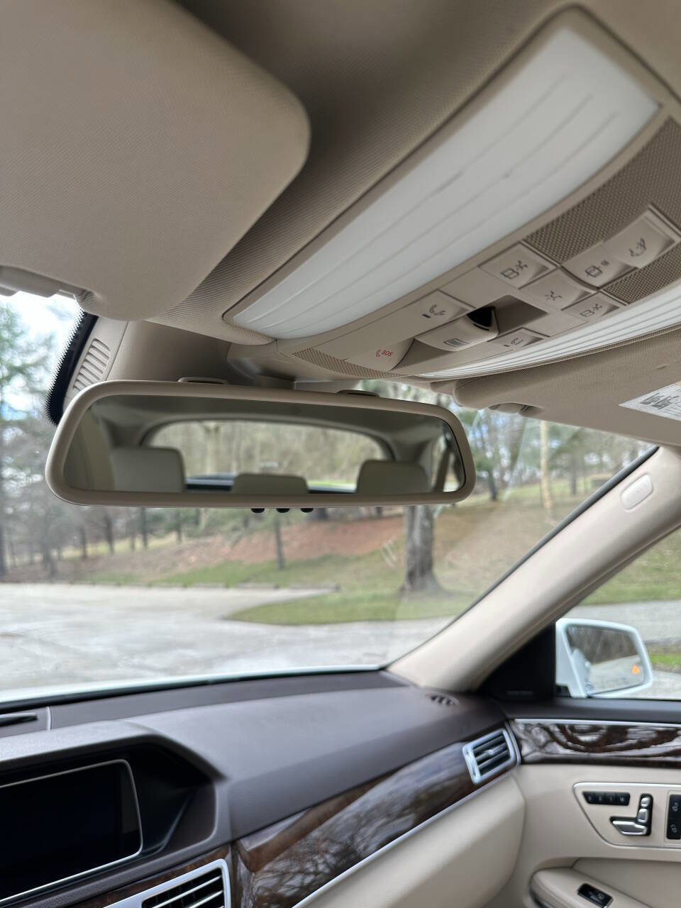Used 2016 Mercedes-Benz E 350 4MATIC Wagon image 31