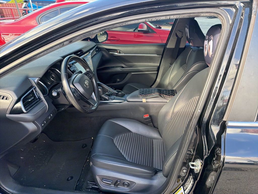 Used 2019 Toyota Camry SE image 8