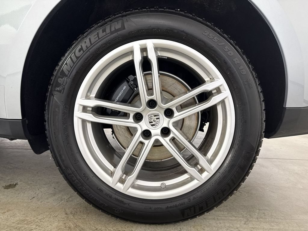 Certified 2026 Porsche Macan AWD/4WD image 14