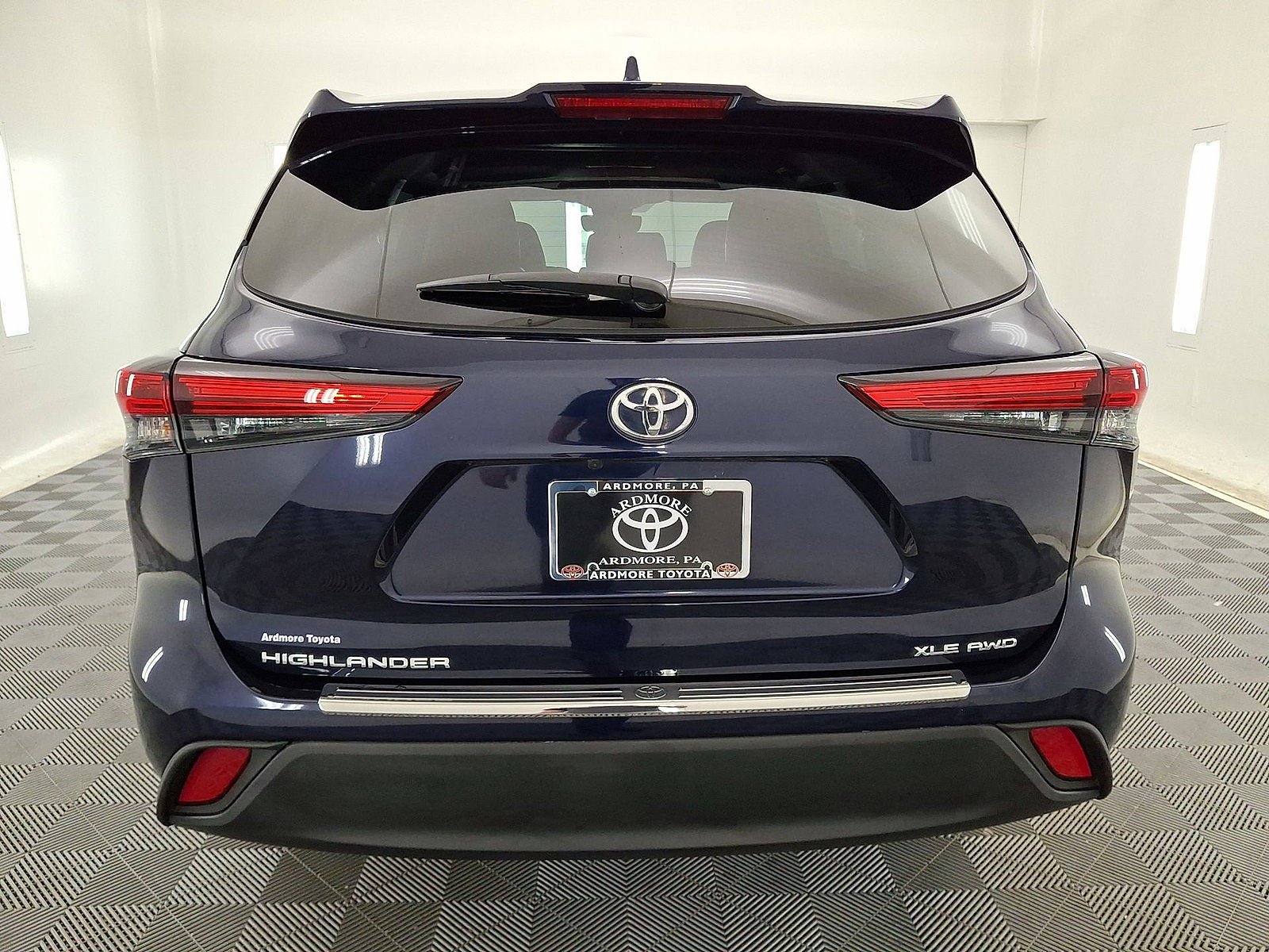 Used 2022 Toyota Highlander XLE image 23
