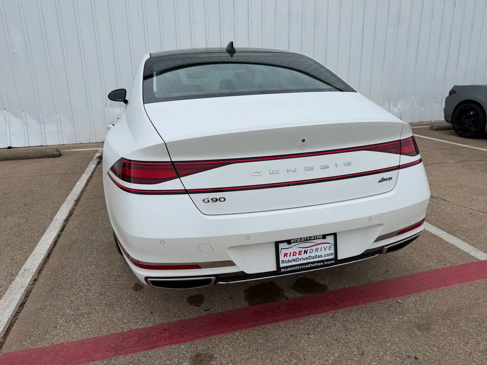 Used 2023 Genesis G90 3.5T AWD/4WD image 5