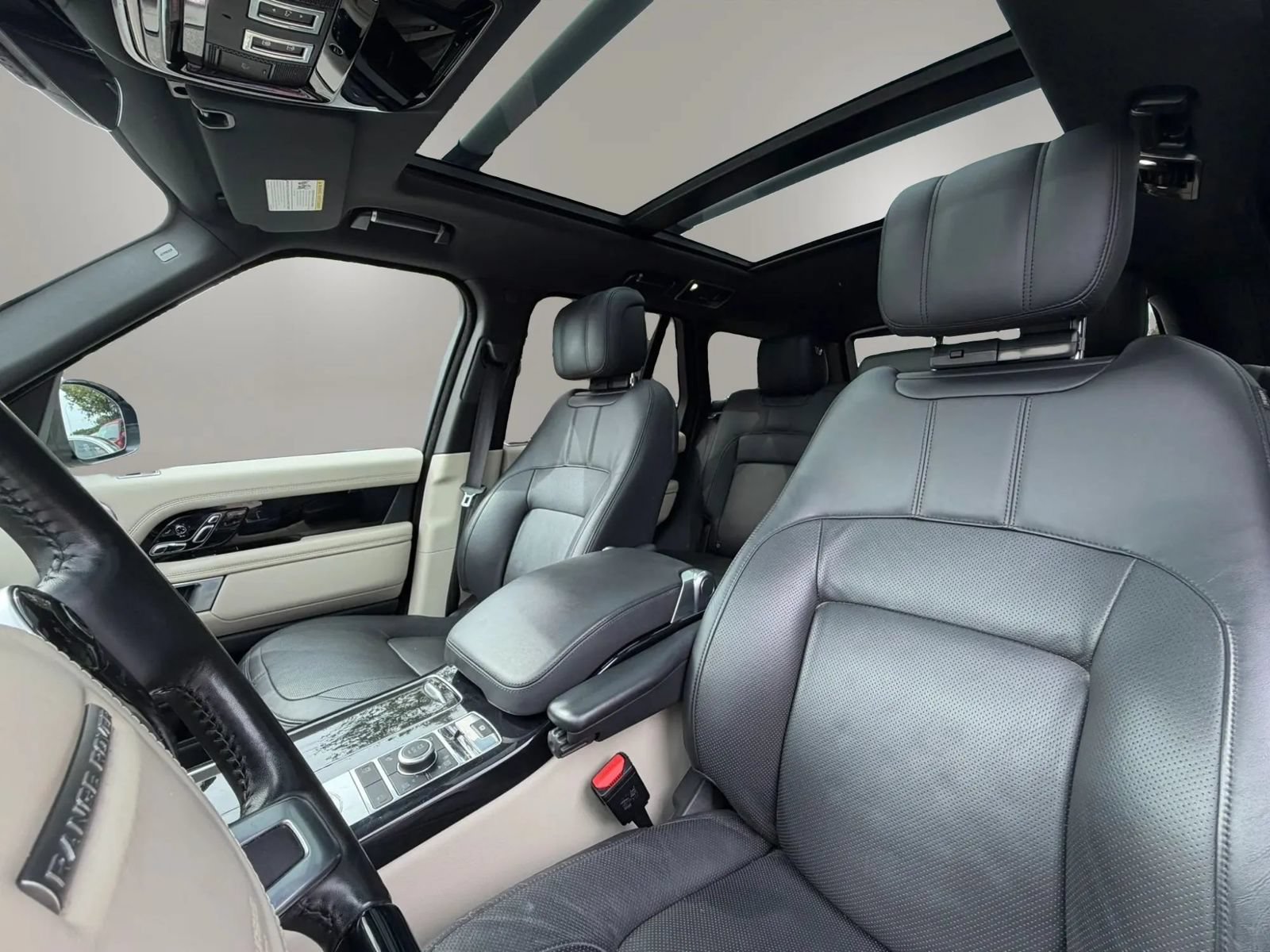Used 2019 Land Rover Range Rover Supercharged AWD/4WD image 12