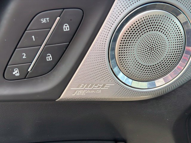 Used 2025 Buick Enclave Avenir FWD image 12