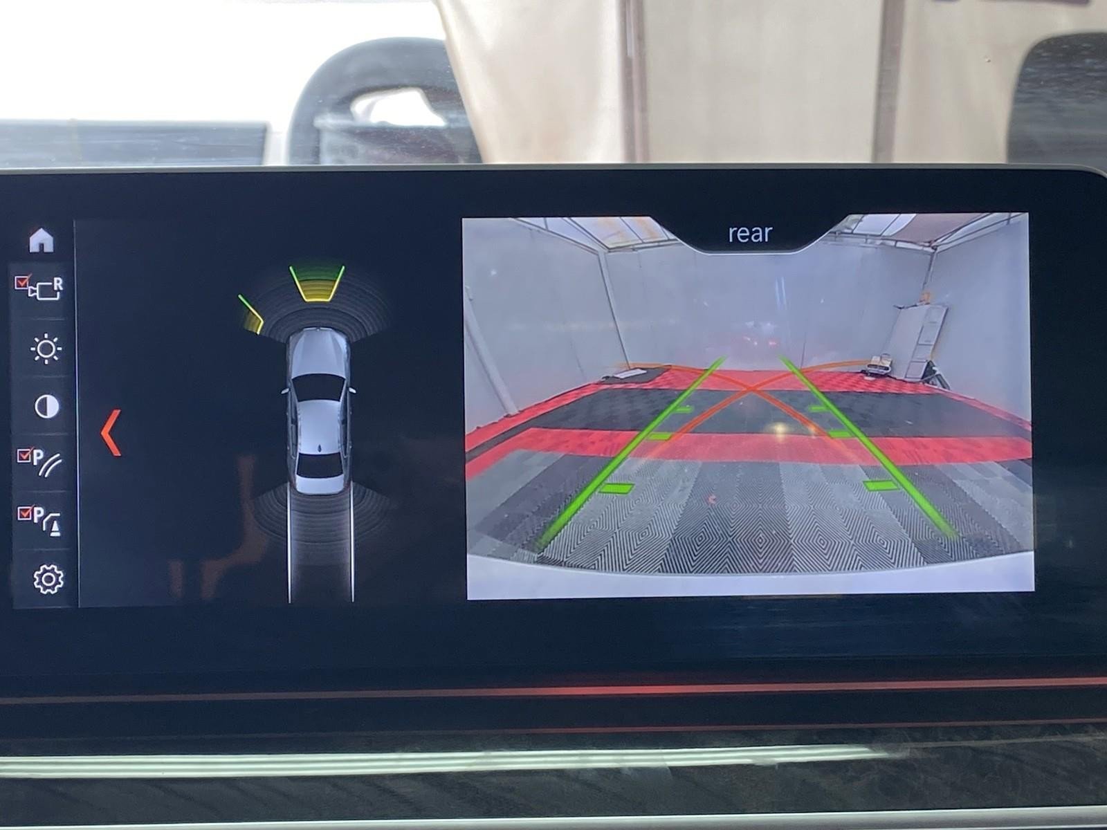 Used 2018 BMW 540i xDrive image 28