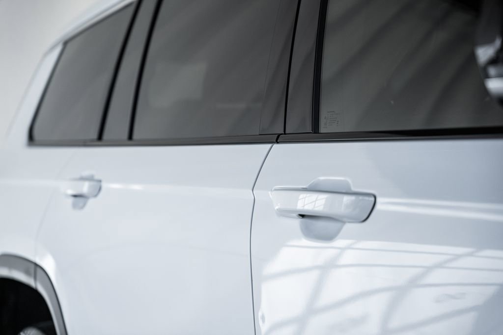 Used 2024 Jeep Grand Cherokee L Limited image 22