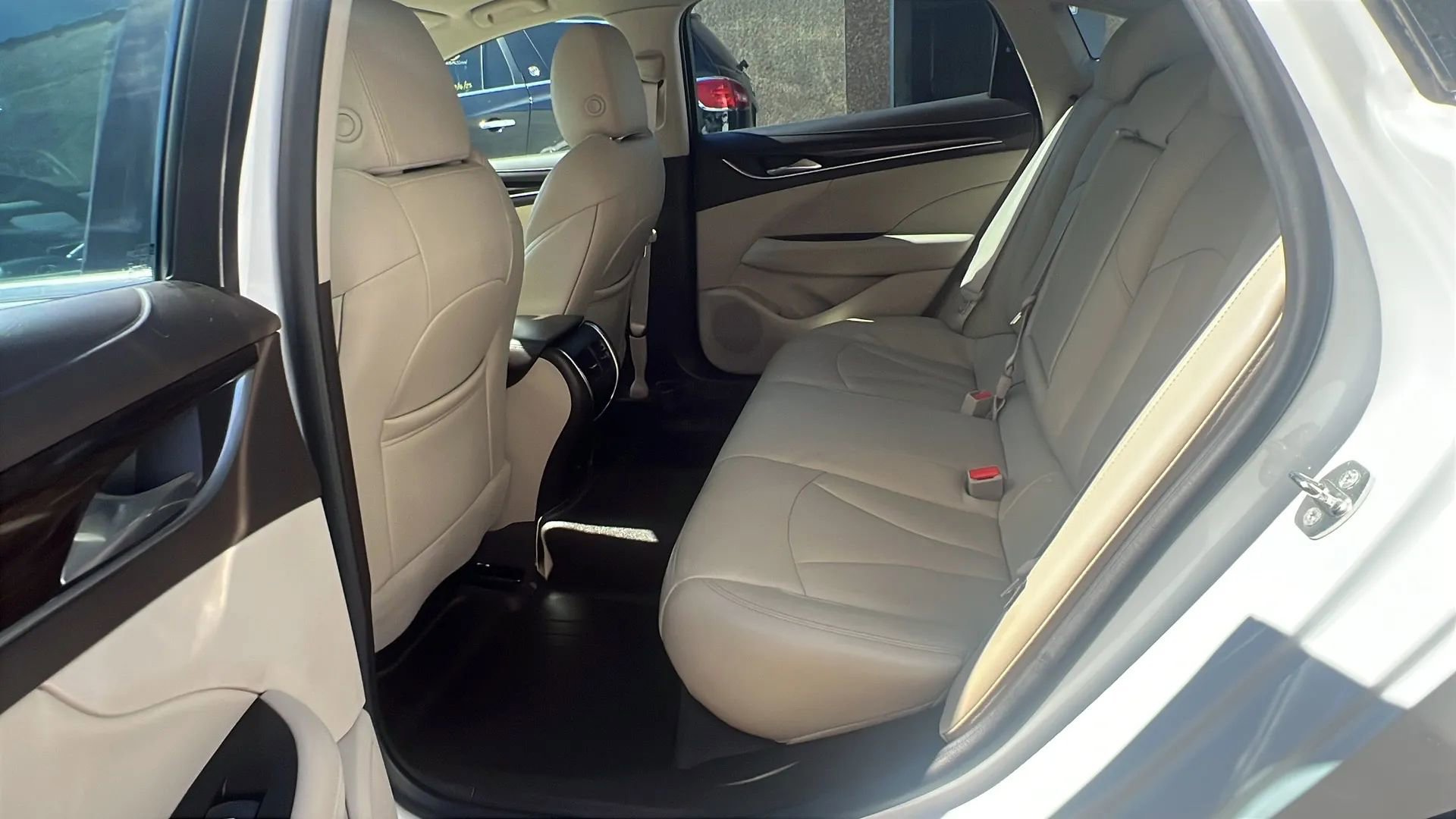 Used 2017 Buick LaCrosse Preferred image 28