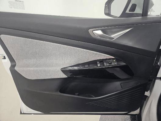 Used 2024 Volkswagen ID.4 2WD image 18