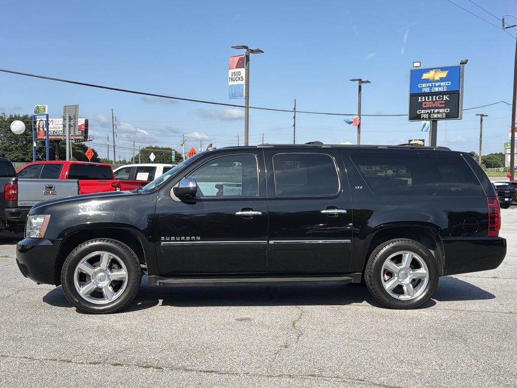 Used 2012 Chevrolet Suburban LTZ RWD image 2