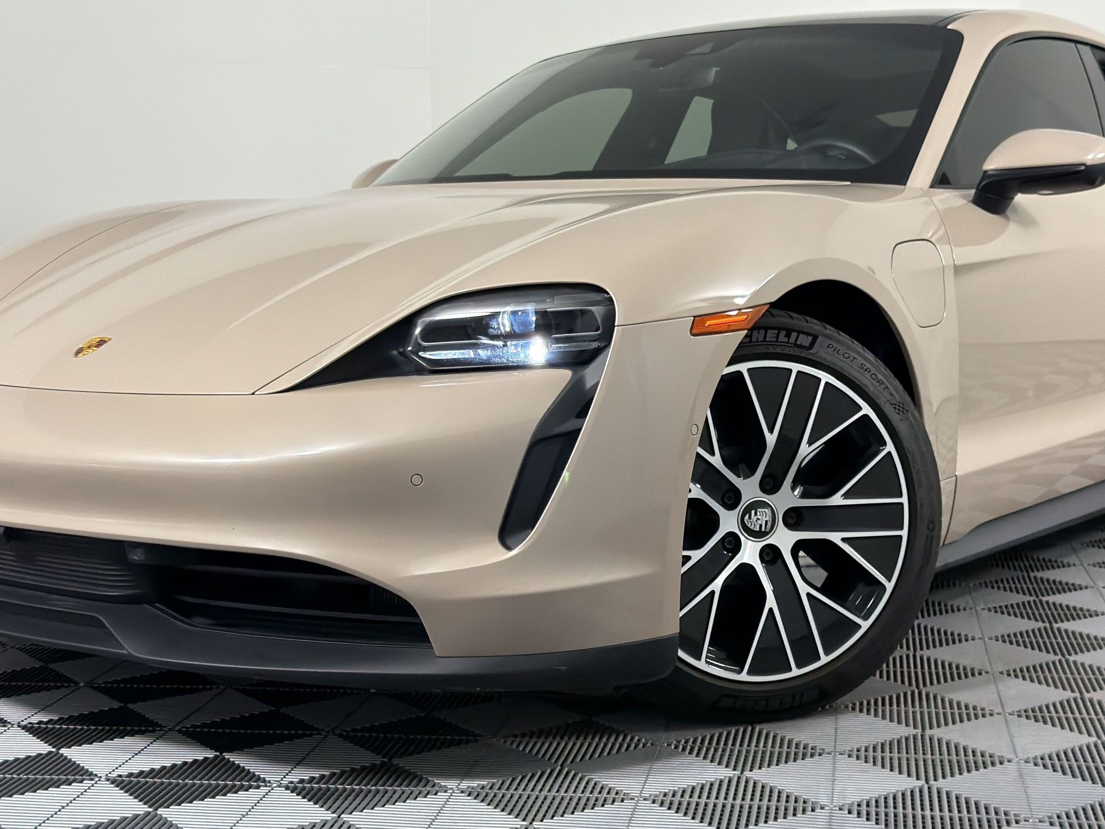 Certified 2023 Porsche Taycan RWD image 25