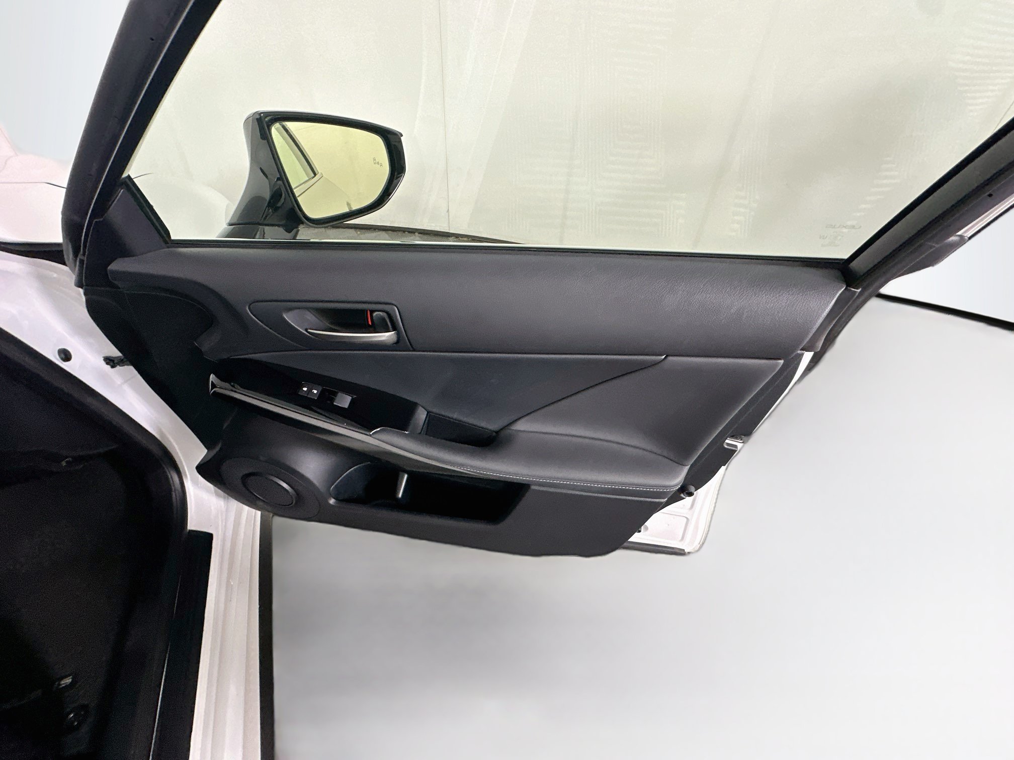 Used 2023 Lexus IS 300 w/ Comfort Package RWD image 31