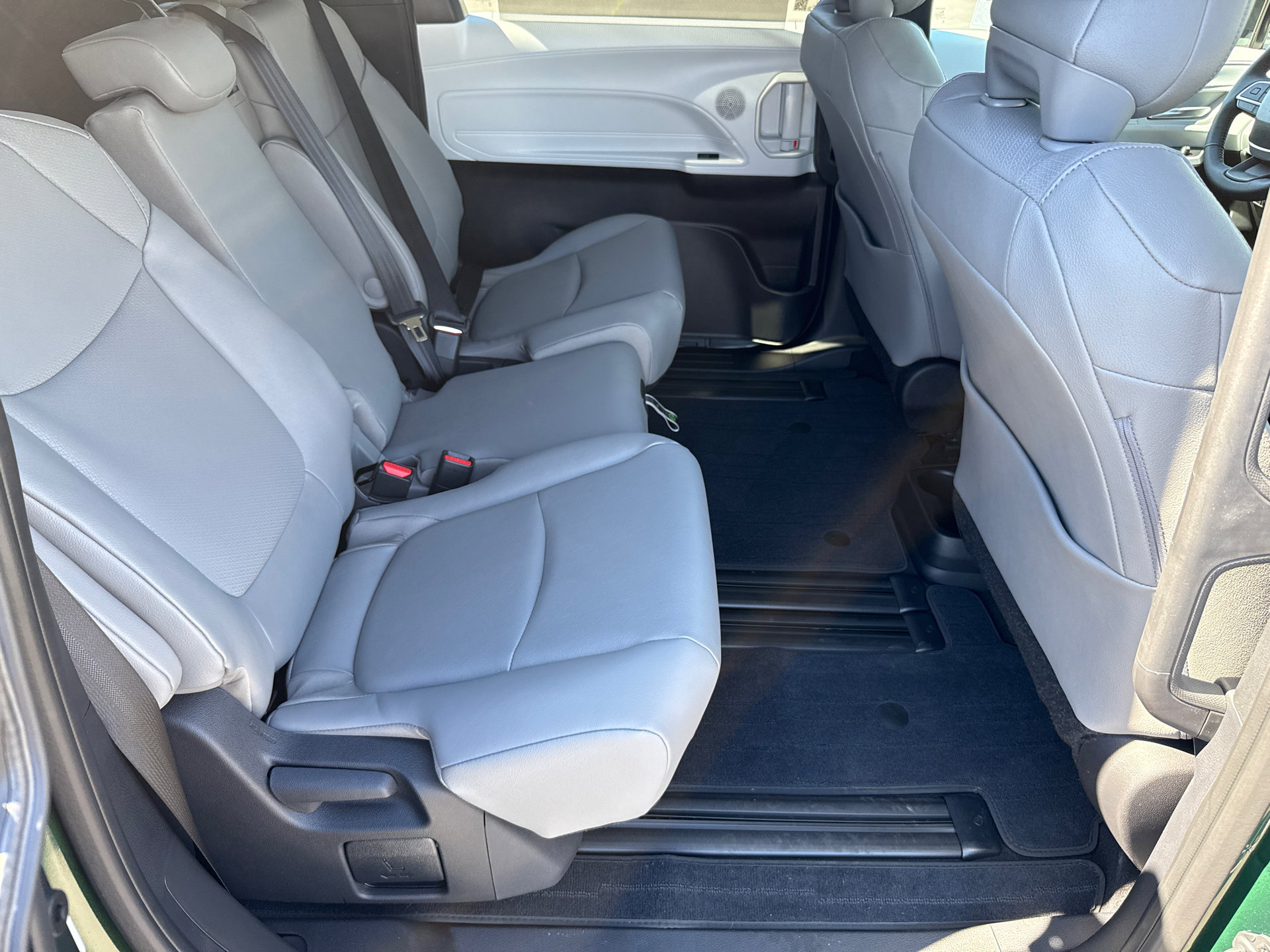 Certified 2026 Toyota Sienna XLE image 17