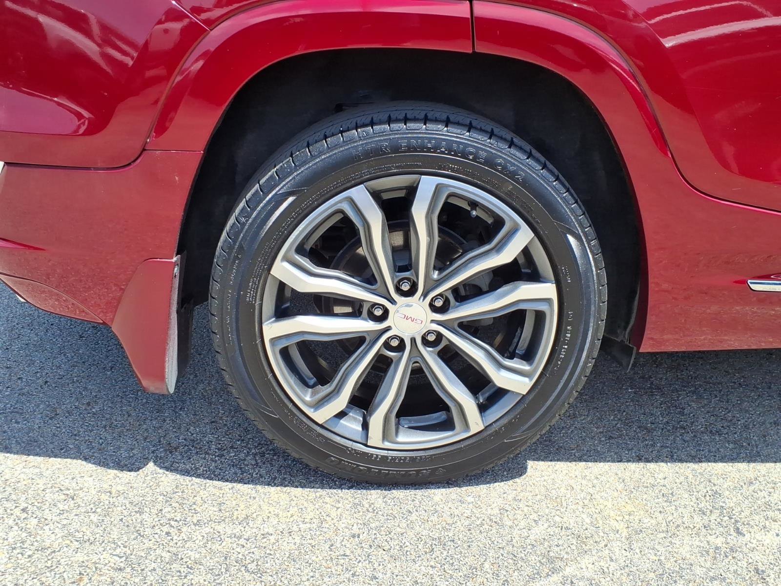 Used 2019 GMC Terrain Denali w/ Advanced Safety Package AWD/4WD image 7