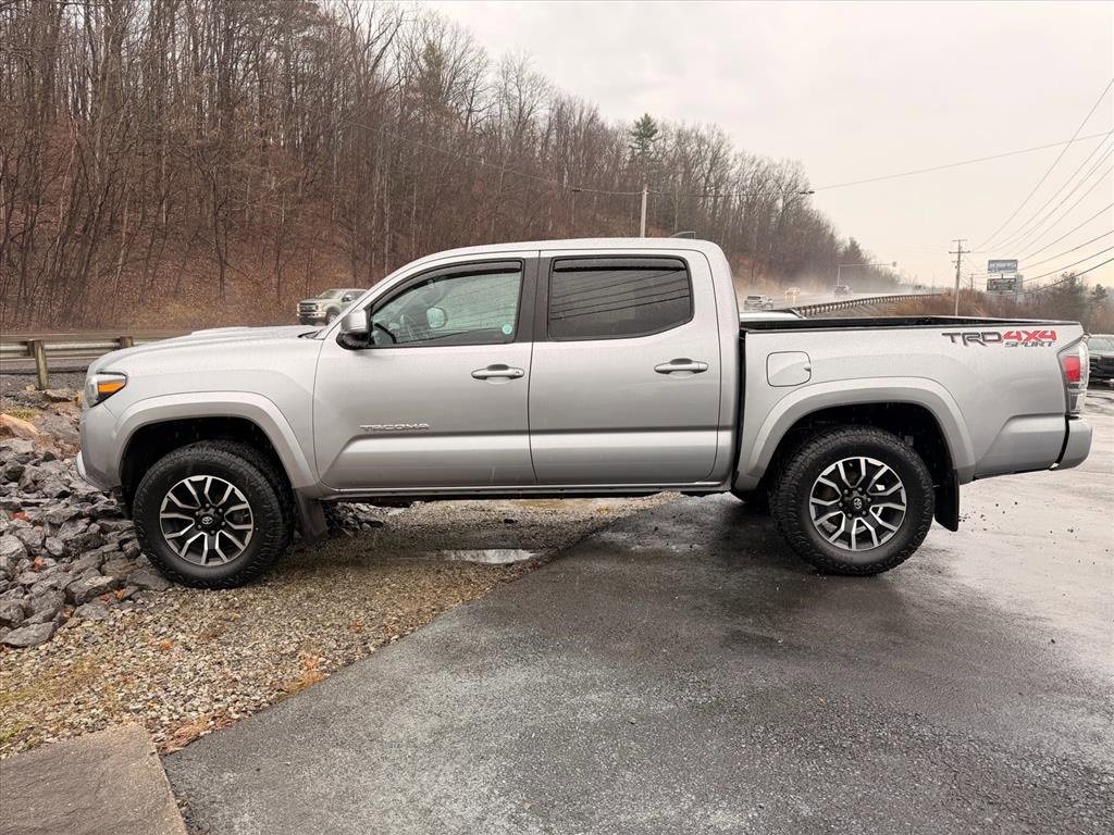 Used 2020 Toyota Tacoma TRD Sport w/ TRD Premium Sport Package image 3