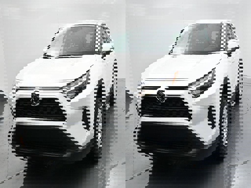 New 2025 Toyota RAV4 LE image 3