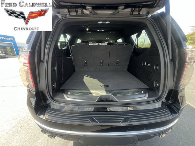 Used 2022 Chevrolet Suburban High Country image 31