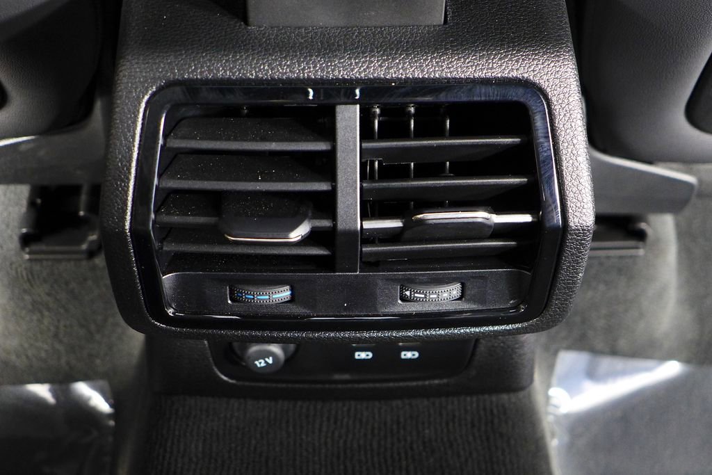 Used 2025 Audi Q3 2.0T Premium w/ Black Optic Sport Package image 24