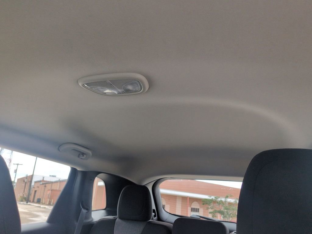 Used 2017 Jeep Cherokee Sport FWD image 20