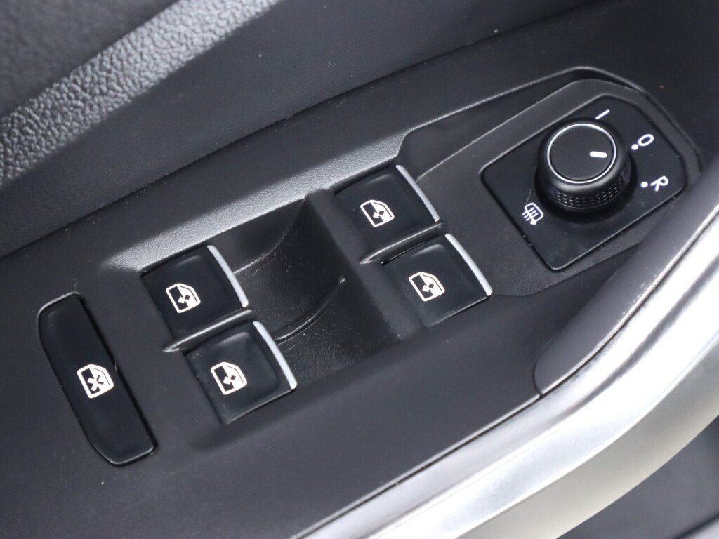 Used 2021 Volkswagen Jetta SE FWD image 27
