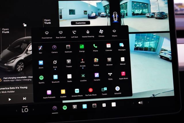 Used 2023 Tesla Model Y Long Range AWD/4WD image 26