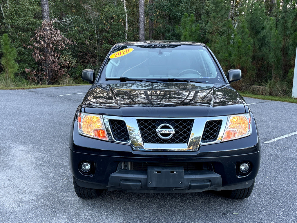 Used 2020 Nissan Frontier SV image 2