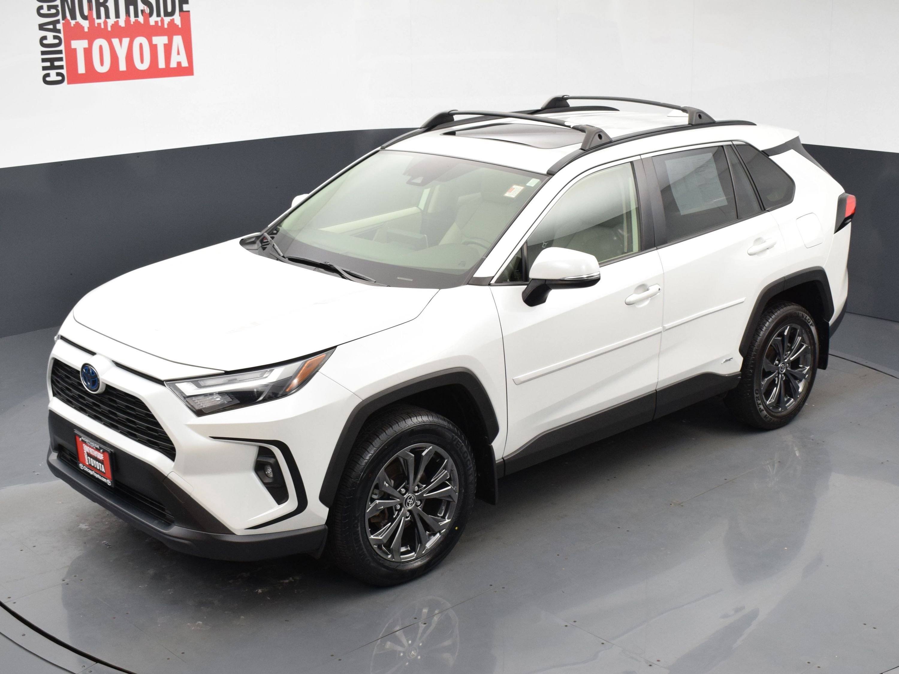 Used 2023 Toyota RAV4 XLE Premium image 27