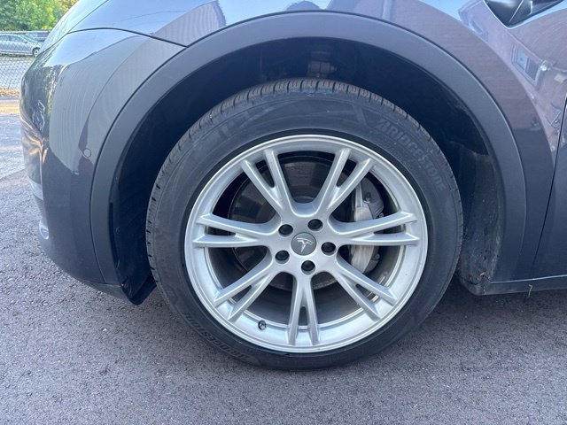 Used 2021 Tesla Model Y Long Range AWD/4WD image 9