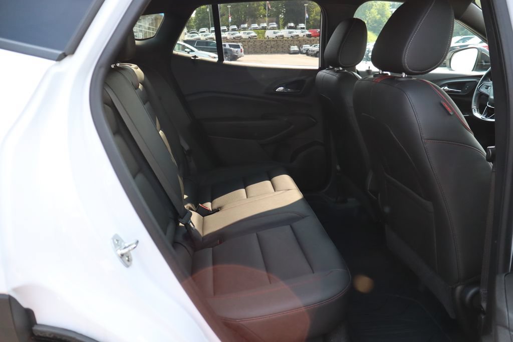 Used 2024 Chevrolet Trax RS w/ Driver Confidence Package FWD image 29