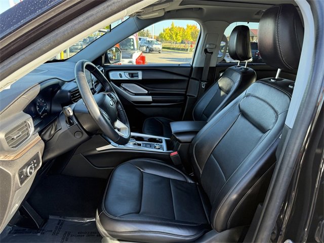Certified 2023 Ford Explorer Limited w/ Limited Technology Package image 6