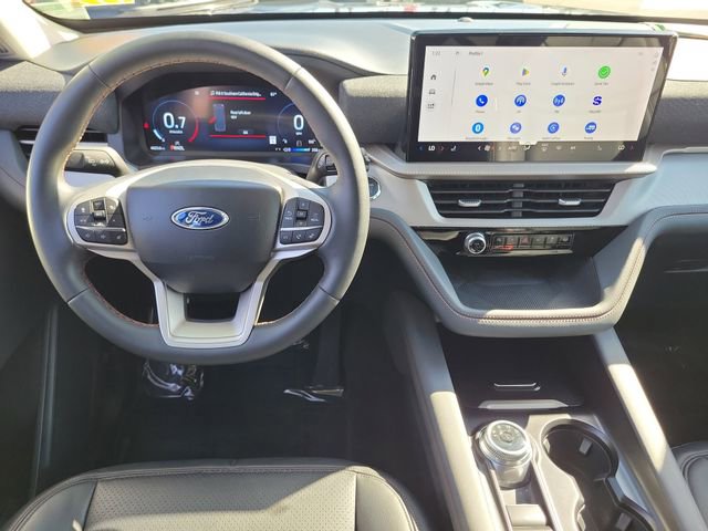 Used 2025 Ford Explorer Active RWD image 4
