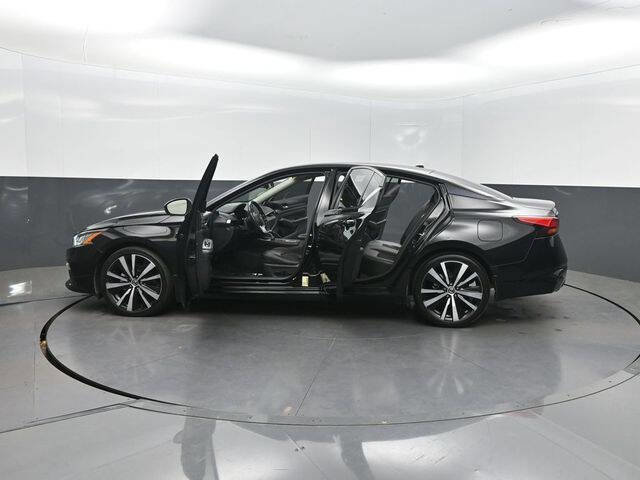 Used 2022 Nissan Altima 2.0 SR image 37
