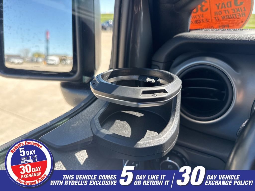 Used 2021 Jeep Gladiator Willys AWD/4WD image 9