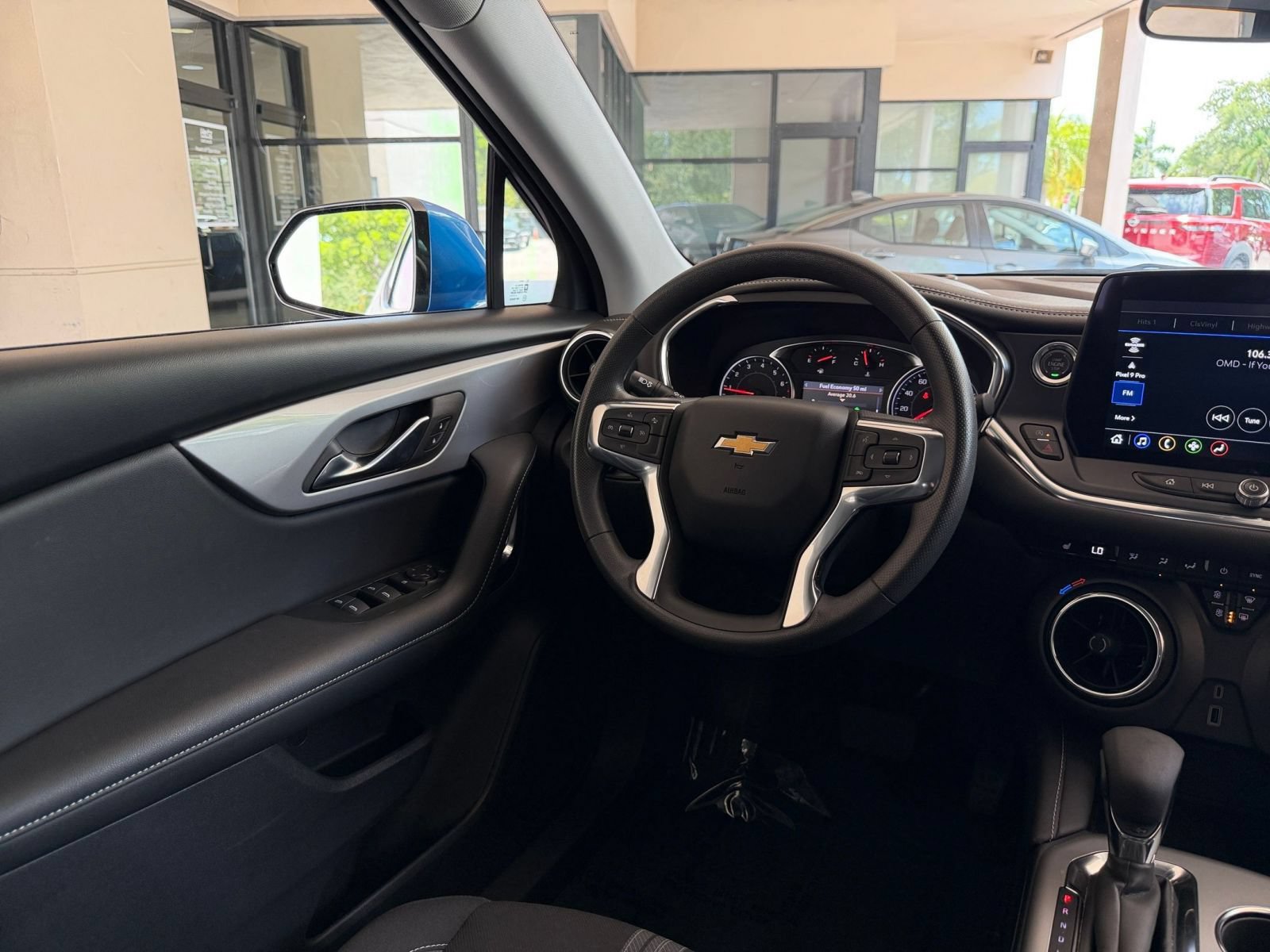 Used 2025 Chevrolet Blazer LT FWD image 29