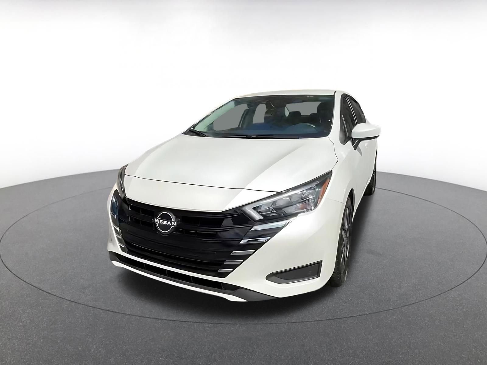 Used 2025 Nissan Versa SV FWD image 7