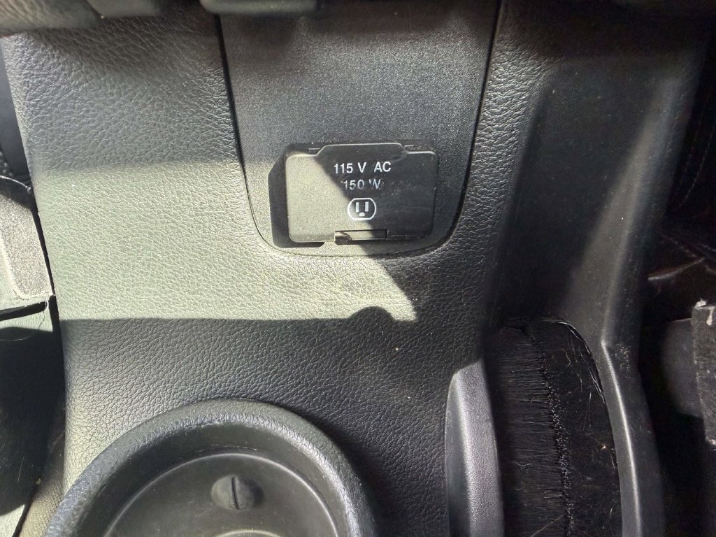 Certified 2016 Jeep Wrangler Unlimited Sahara AWD/4WD image 27