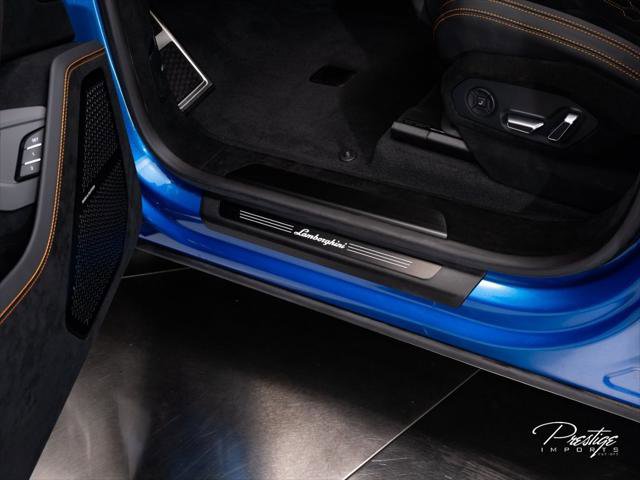 Used 2024 Lamborghini Urus Performante AWD/4WD image 28