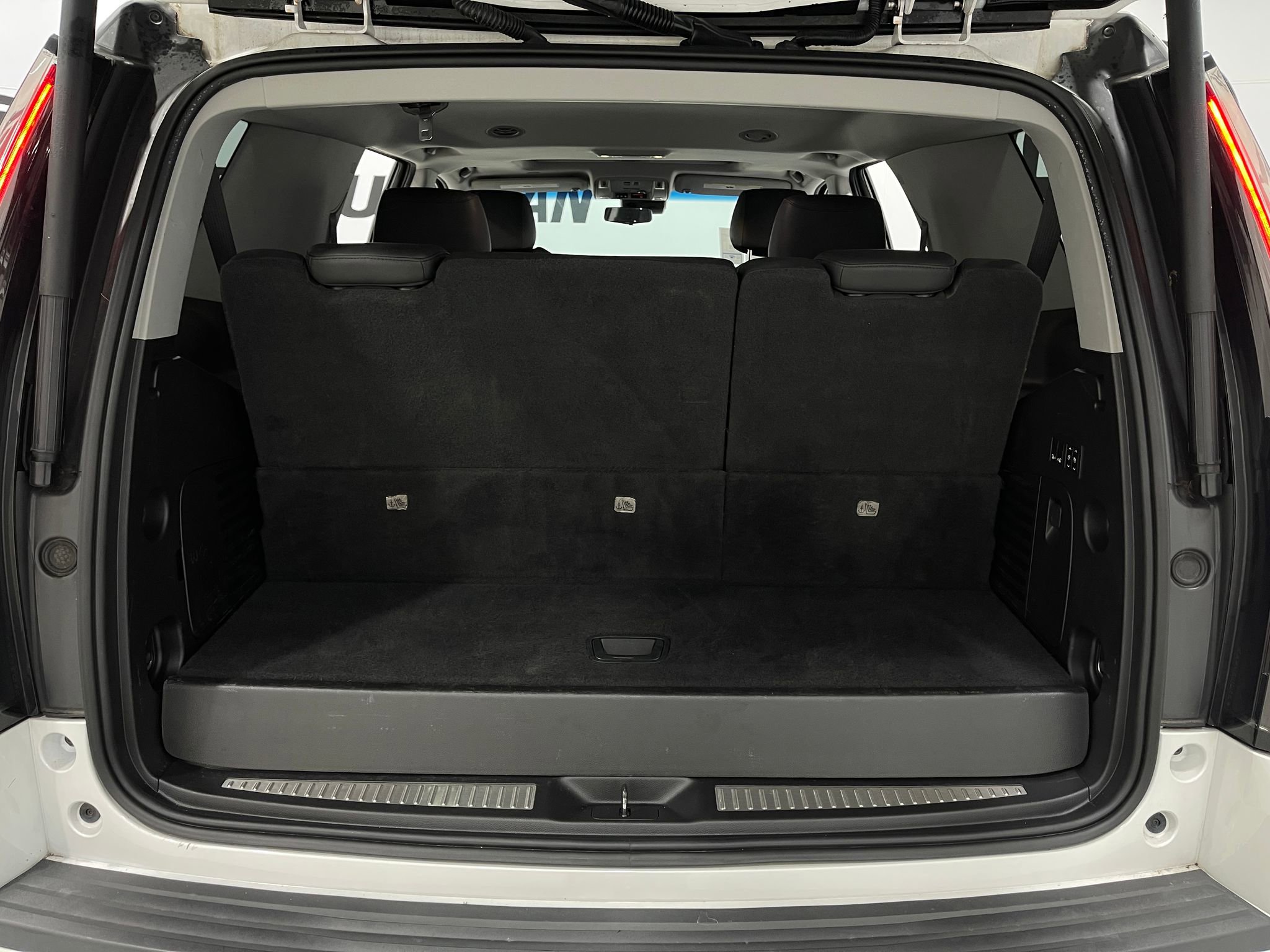 Used 2019 Cadillac Escalade Luxury image 25