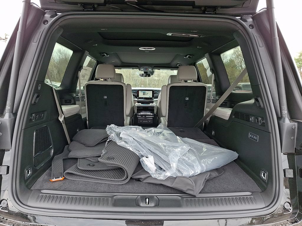New 2026 Jeep Grand Wagoneer Limited w/ Premium Group II AWD/4WD image 21