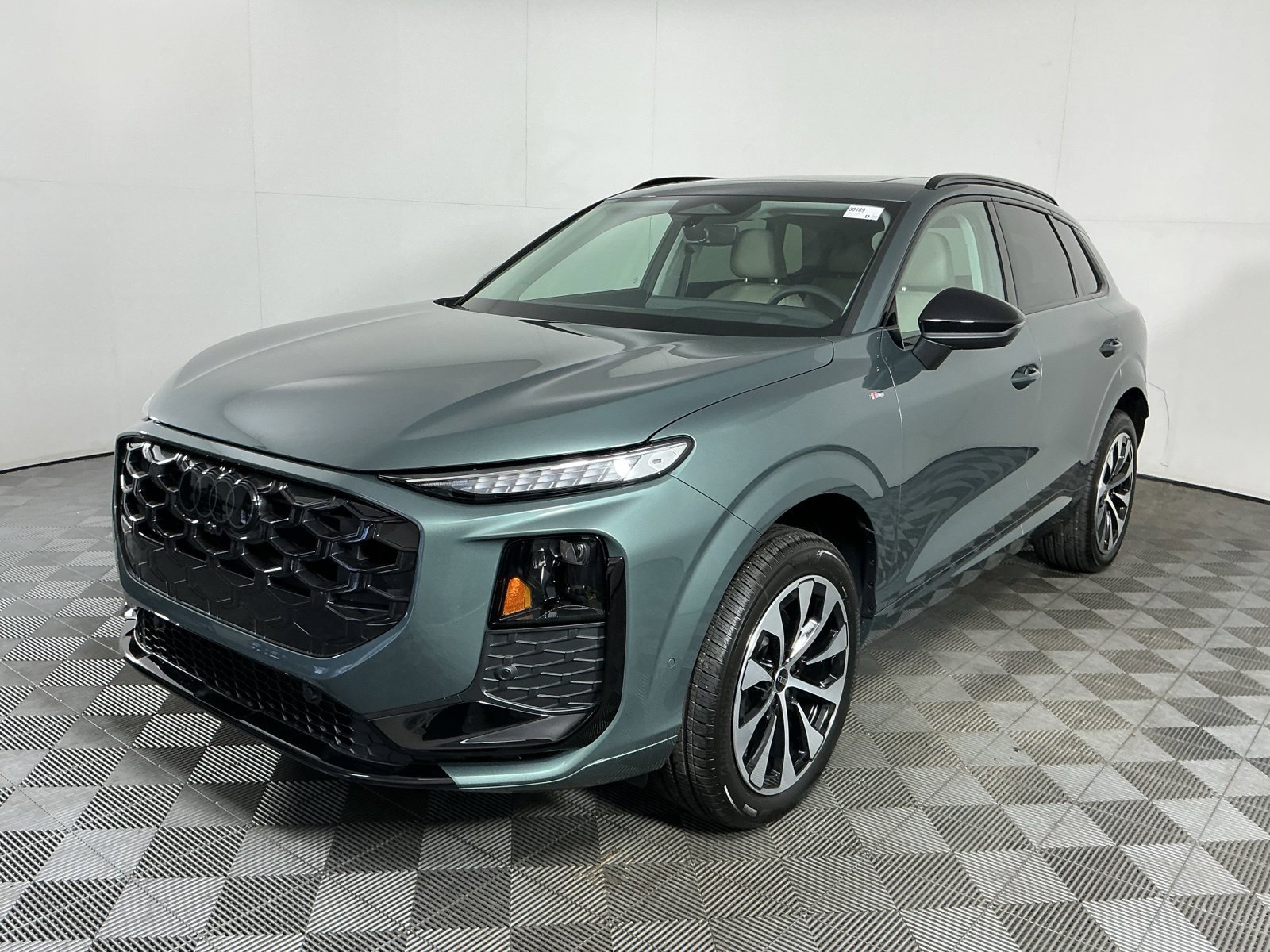 New 2026 Audi Q3 quattro 2.0T AWD/4WD image 4