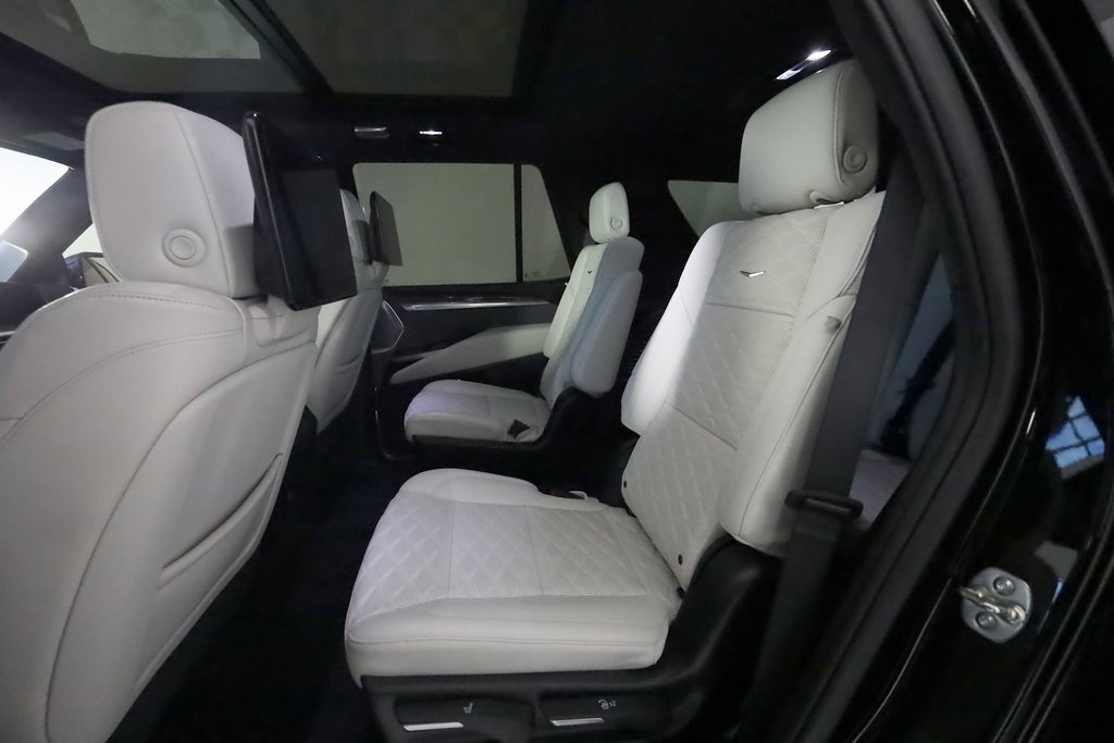Used 2025 Cadillac Escalade V image 16