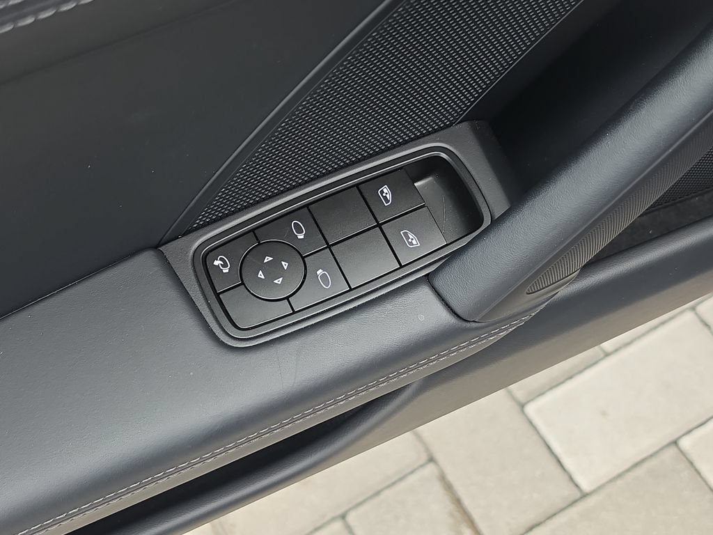 Used 2026 Porsche 911 Carrera T RWD image 9